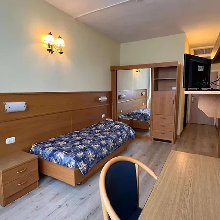 Centro Vacanze La Limonaia Готель